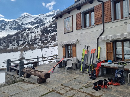 Crossalps - La traversata delle Alpi - Crossalps - La traversata delle Alpi: tappa 17, Val Formazza - Saas Fee 27-30/04/2025