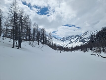 Crossalps - La traversata delle Alpi - Crossalps - La traversata delle Alpi: tappa 17, Val Formazza - Saas Fee 27-30/04/2025