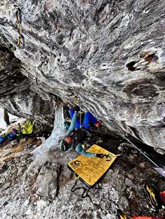 Grotta del Beck, Val Gerola, Cristian Candiotto - Grotta del Beck la falesia di total dry tooling in Val Gerola
