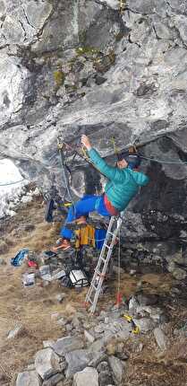 Grotta del Beck, Val Gerola, Cristian Candiotto - Cristian Candiotto in azione alla Grotta del Beck in Val Gerola