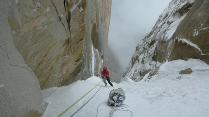 Out of reality, Great Trango Tower - Tentativo di Dodo Kopold e Michal Sabovcik. Sotto Illuminati.