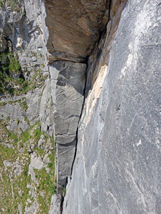 Monte Pesaro, Alpi Apuane - L'apertura di 'Kalipè' al Monte Pesaro nelle Alpi Apuane (Filippo Arigoni, Luca Morosi, Gianluca Pratelli, Giacomo Vannucci)