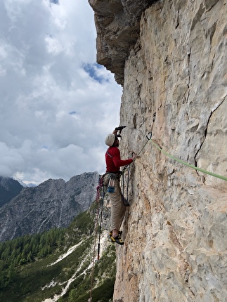 Sasso di Bosconero, Dolomiti di Zoldo, Stefano Staffetta, Marco Sterni - L'apertura della via 'Arcibaldo' al Sasso di Bosconero nelle Dolomiti di Zoldo (Stefano Staffetta, Marco Sterni 2024)