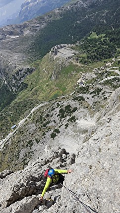 Piccolo Lagazuoi, Dolomiti, Gianni Marcato  - Gianni Marcato sulla via 'Blede alla riscossa' al Piccolo Lagazuoi, Dolomiti