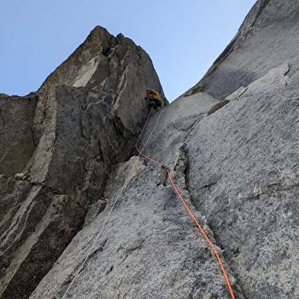 Aiguille du Plan, Mont Blanc, Léo Billon, Enzo Oddo  - The first ascent of 'OSS ne répond plus..' on Aiguille du Plan in the Mont Blanc massif (Léo Billon, Enzo Oddo 20/06/2025)