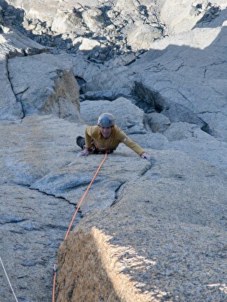 Aiguille du Plan, Mont Blanc, Léo Billon, Enzo Oddo  - The first ascent of 'OSS ne répond plus..' on Aiguille du Plan in the Mont Blanc massif (Léo Billon, Enzo Oddo 20/06/2025)