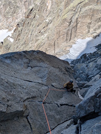 Aiguille du Plan, Mont Blanc, Léo Billon, Enzo Oddo  - The first ascent of 'OSS ne répond plus..' on Aiguille du Plan in the Mont Blanc massif (Léo Billon, Enzo Oddo 20/06/2025)