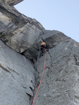 Aiguille du Plan, Mont Blanc, Léo Billon, Enzo Oddo  - The first ascent of 'OSS ne répond plus..' on Aiguille du Plan in the Mont Blanc massif (Léo Billon, Enzo Oddo 20/06/2025)