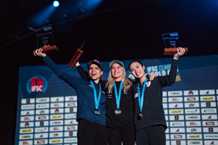 Boulder World Cup 2025 - Boulder World Cup 2025 Innsbruck: 2. Oriane Bertone 1. Janja Garnbret 3. Matsufuji Anon