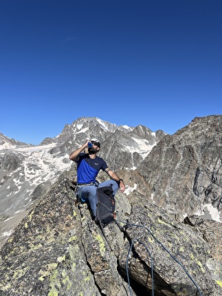 Becchi della Tribolazione, Gran Paradiso, Andrea Migliano - La traversata dei Becchi della Tribolazione (Gran Paradiso): in Vetta al Settentrionale