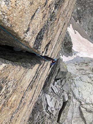 Becchi della Tribolazione, Gran Paradiso, Andrea Migliano - La traversata dei Becchi della Tribolazione (Gran Paradiso): la Fessurona