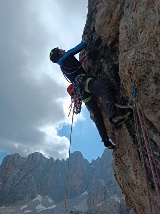 Castei Meridionali, Dolomiti di Brenta, Marco Pellegrini, Francesco Salvaterra - L'apertura di 'Palestina Libera', Castei Meridionali, Dolomiti di Brenta (Marco Pellegrini, Francesco Salvaterra 2024/2025)