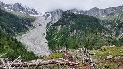 Capanna di Sciora, Val Bondasca - Sul sentiero che porta alla Capanna Sciora in Val Bondasca, estate 2025