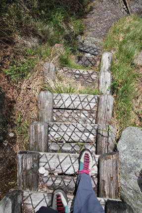 Capanna di Sciora, Val Bondasca - Sul sentiero che porta alla Capanna Sciora in Val Bondasca, estate 2025