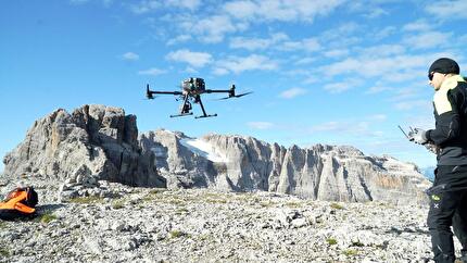 Cima Falkner Dolomiti di Brenta - Il crollo sulla Cima Falkner (Dolomiti di Brenta), estate 2025: monitoraggio Nucleo Droni Corpo permanente VVF Trento