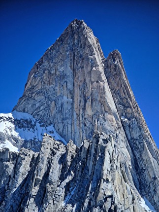 Fitz Roy Patagonia, Matteo Della Bordella, Tommaso Lamantia, Marco Majori - The Goretta Pillar on Fitz Roy in Patagonia