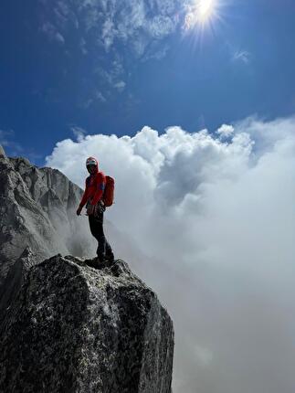 Val Bondasca, Benjamin Bosshard, Filippo Sala - Benjamin Bosshard e Filippo Sala impegnati sulla 'Grande U della Bondasca' sopra la Val Bondasca in Svizzera il 30-31/07/2025