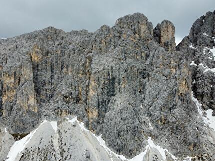 Punta Kafmann, Catinaccio, Dolomiti, Gianpietro Todesco, Michele Torresani - L'apertura di 'Batteria Volante' alla Punta Kafmann, Catinaccio, Dolomiti (Gianpietro Todesco, Michele Torresani 06-07/2025)