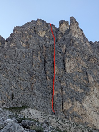 Sass De Moles, Sass Pordoi, Dolomiti, Jacopo Biserni, Andrea Gamberini - L'apertura di 'Amici Miei Atto II' al Sass De Moles, Sass Pordoi, Dolomiti (Jacopo Biserni, Andrea Gamberini 09/08/2025)