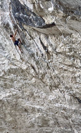 Stefano Carnati - Stefano Carnati su 'Prima Classe' (9a) alla Stazione in Val Tanaro (Piemonte)