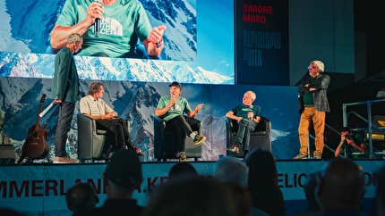 Hans Kammerlander, Simone Moro, Krzysztof Wielicki, DF Sport Specialist - Vinicio Stefanello, Hans Kammerlander, Simone Moro, Krzysztof Wielicki e Luca Calvi alla serata 'Alpinismo di vita' di DF Sport Specialist