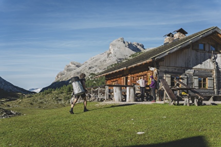 Il Tempo Sospeso, Furcia Rossa III Dolomiti, Luca Ducoli, Leo Gheza - L'apertura di 'Il Tempo Sospeso' alla Furcia Rossa III, Dolomiti (Luca Ducoli, Leo Gheza 08/2025)