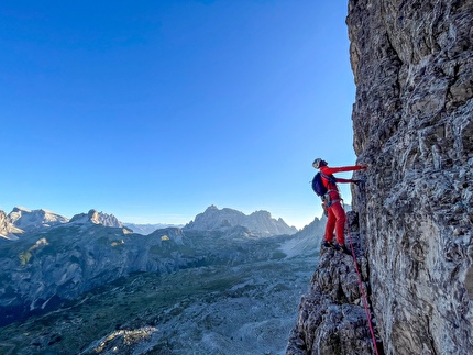 Via Cassin - Ratti, Cima Ovest di Lavaredo, Tre Cime di Lavaredo, Dolomiti - Simon Kehrer sulla Via Cassin - Ratti, Cima Ovest di Lavaredo, Tre Cime di Lavaredo, Dolomiti
