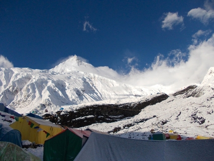 Manaslu, ancora incertezza sul numero delle vittime della valanga