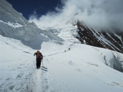 Manaslu: le decisioni degli alpinisti della spedizione Mountain Kingdom