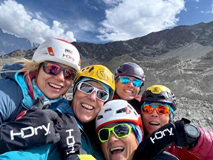 Girls in Action: la spedizione in Pakistan - Da sinistra: Sara Haase, Sara Pozzetti, Erminia Devoti, Francesca Zennaro, Lorenza Pratali