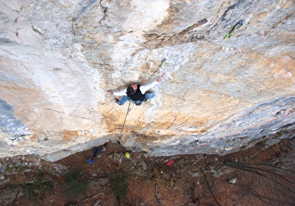 Falesia Re Leone, Timau, Friuli Venezia Giulia - Moreno Not su 'La vendetta di Scar' (7c), falesia del Re Leone