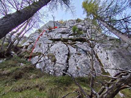 Corno d’Aquilio, Parete dei Lavoratori, Val d'Adige, Alessandro Ceriani, Massimo Garavaglia, Walter Polidori, Said Taghipour - L'apertura di 'Cotechino e Pearà' alla Parete dei Lavoratori del Corno d’Aquilio: L1