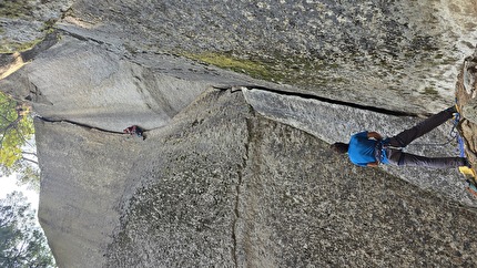 Jernej Kruder Squamish Canada - Jernej Kruder climbing 'The Scimitar' at Squamish in Canada