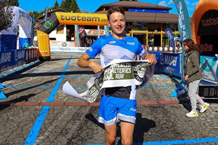 Commonwealth War Graves Trail Run - Commonwealth War Graves Trail Run: Francesco Pavesavento, vincitore gara 15km