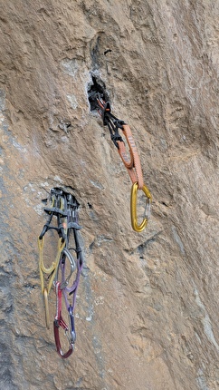 Titus Prinoth, Menhir Mëisules dala Beisces, Dolomiti - Titus Prinoth sale in stile trad la via 'Menhir' alle Mëisules dala Beisces (Sella, Dolomiti) il 20/09/2025