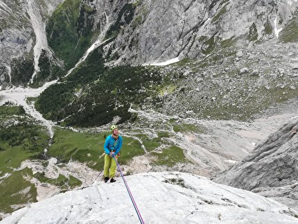 Chiaroveggenza Marmolada, Dolomiti, Nicolò Geremia, Mirco Grasso - L'apertura di 'Chiaroveggenza' in Marmolada, Dolomiti (Nicolò Geremia, Mirco Grasso 2019-2025)