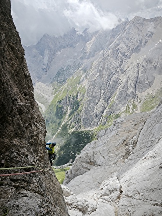 Chiaroveggenza Marmolada, Dolomiti, Nicolò Geremia, Mirco Grasso - L'apertura di 'Chiaroveggenza' in Marmolada, Dolomiti (Nicolò Geremia, Mirco Grasso 2019-2025)