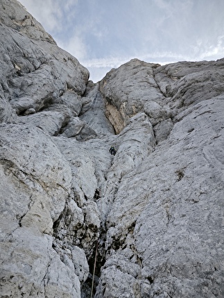 Chiaroveggenza Marmolada, Dolomiti, Nicolò Geremia, Mirco Grasso - L'apertura di 'Chiaroveggenza' in Marmolada, Dolomiti (Nicolò Geremia, Mirco Grasso 2019-2025)