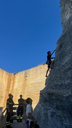 L'Acqua e La Roccia, meeting di arrampicata a Monteleone Roccadoria, Sardegna - Durante l'edizione 2025 del meeting di arrampicata L'Acqua e La Roccia, a Monteleone Roccadoria, Sardegna