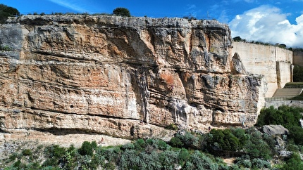 L'Acqua e La Roccia, meeting di arrampicata a Monteleone Roccadoria, Sardegna - Durante l'edizione 2025 del meeting di arrampicata L'Acqua e La Roccia, a Monteleone Roccadoria, Sardegna