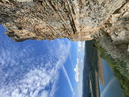 L'Acqua e La Roccia, meeting di arrampicata a Monteleone Roccadoria, Sardegna - Durante l'edizione 2025 del meeting di arrampicata L'Acqua e La Roccia, a Monteleone Roccadoria, Sardegn