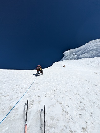 Khurdopin Sar, Gaëtan Navarrete, Julien Priour - The first ascent of Khurdopin Sar (6,458m) in the Karakoram, Pakistan (Gaëtan Navarrete, Julien Priour 10/2025)