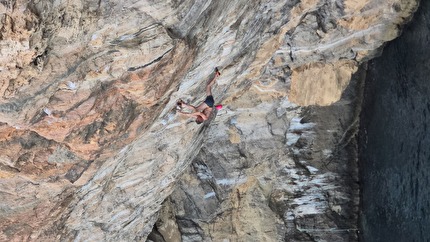 Jernej Kruder - Jernej Kruder sale 'Big fish' (8c+/9a) a Port de Sóller, Maiorca