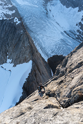 Greenland, Ben Kent, Robbie Milne - High on the summit ridge