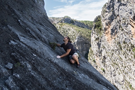 Gole del Verdon, Claudio Martoglio, Federico Floris - 'Une jolie fleur dans une peau de vache' nel Verdon Gole del Verdon, Claudio Martoglio, Federico Floris - 'Une jolie fleur dans une peau de vache' nel Verdon