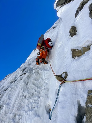 Tumladen Sar, Karakorum, Matej Prcin, Tomasz Rodzynkiewicz, Marco Schwidergal - The first acent of Tumladen Sar (6232m) in the Karakoram vie the route 'Flame of the west' (Matej Prcin, Tomasz Rodzynkiewicz, Marco Schwidergal 21-24/09/2025) Tumladen Sar, Karakorum, Matej Prcin, Tomasz Rodzynkiewicz, Marco Schwidergal - The first acent of Tumladen Sar (6232m) in the Karakoram vie the route 'Flame of the west' (Matej Prcin, Tomasz Rodzynkiewicz, Marco Schwidergal 21-24/09/2025)