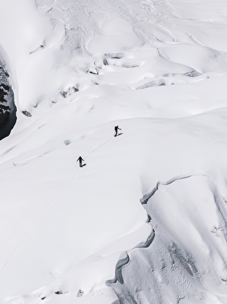 Kimshung, Nepal - La prima salita del Kimshung in Nepal (François Cazzanelli, Beppe Vidoni, Lucas Waldner e Benjamin Zörer, 20 ottobre 2025)