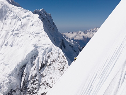 Kimshung, Nepal, François Cazzanelli, Giuseppe Vidoni, Lukas Waldner, Benjamin Zörer - La prima salita del Kimshung in Nepal (François Cazzanelli, Beppe Vidoni, Lukas Waldner e Benjamin Zörer, 20 ottobre 2025) Kimshung, Nepal, François Cazzanelli, Giuseppe Vidoni, Lukas Waldner, Benjamin Zörer - La prima salita del Kimshung in Nepal (François Cazzanelli, Beppe Vidoni, Lukas Waldner e Benjamin Zörer, 20 ottobre 2025)