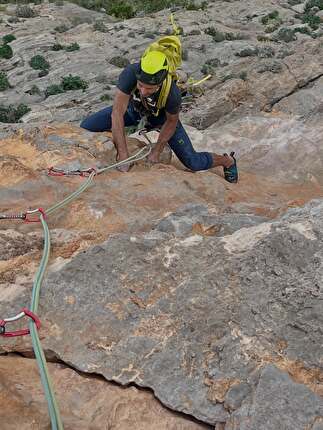 Monte Monaco, San Vito Lo Capo, Sicilia, Christoph Hainz, Gerda Schwienbacher - L'apertura di 'Ballo Corallo' sul Monte Monaco, San Vito Lo Capo, Sicilia (Christoph Hainz, Gerda Schwienbacher, 10/2024 & 10/2025)