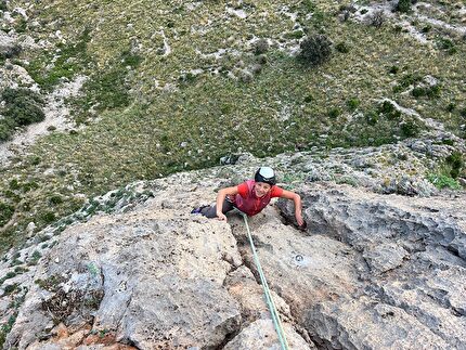 Monte Monaco, San Vito Lo Capo, Sicilia, Christoph Hainz, Gerda Schwienbacher - L'apertura di 'Ballo Corallo' sul Monte Monaco, San Vito Lo Capo, Sicilia (Christoph Hainz, Gerda Schwienbacher, 10/2024 & 10/2025)